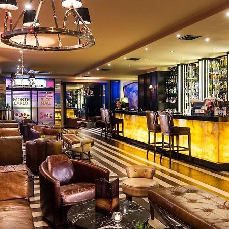 Grand - Fitness & Hotel