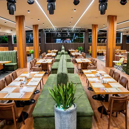 Grand - Fitness & Szálloda