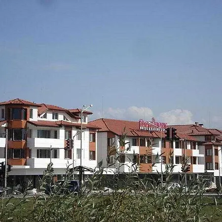 Grand - Fitness & Szálloda