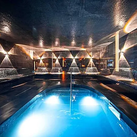 Grand - Fitness & Hotel