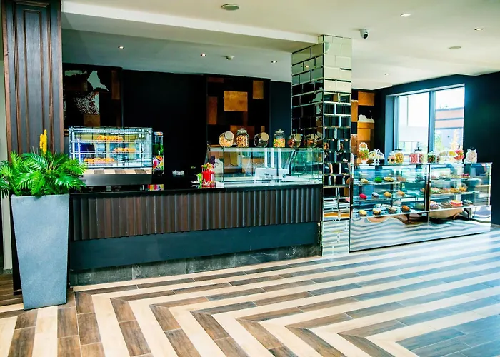 Grand - Fitness & Hotel